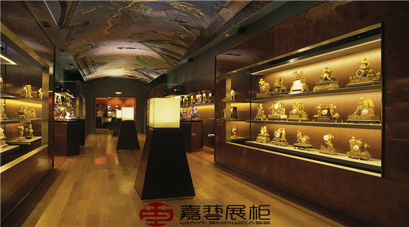 西班牙赫雷斯-時(shí)鐘博物館“時(shí)間宮” 博物館展柜定制案例